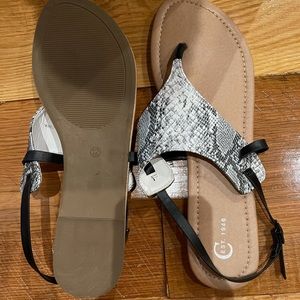 Thong dress sandal